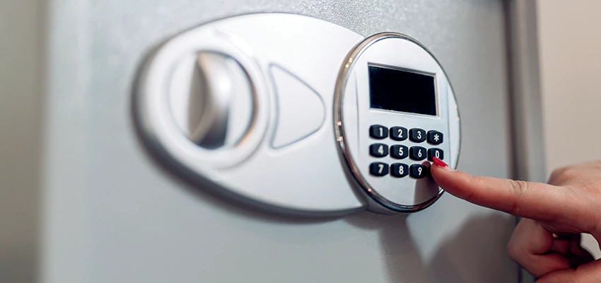 Jewelry Safe Cracking in Blackhawk, California